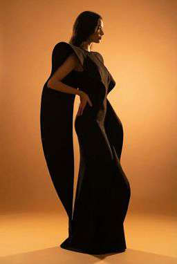 Petra Jump - Variation - Editorial Silhouette [VAR:0]